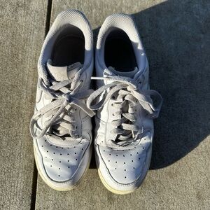 White Nike Ari Force 1